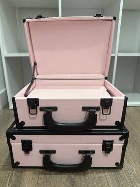 rare Victoria’s Secret display suitcase
